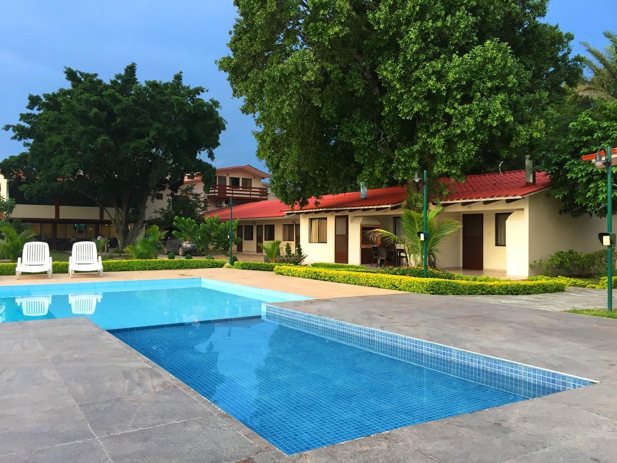 Los Jazmines Hotel Resort Warnes Zewnętrze zdjęcie