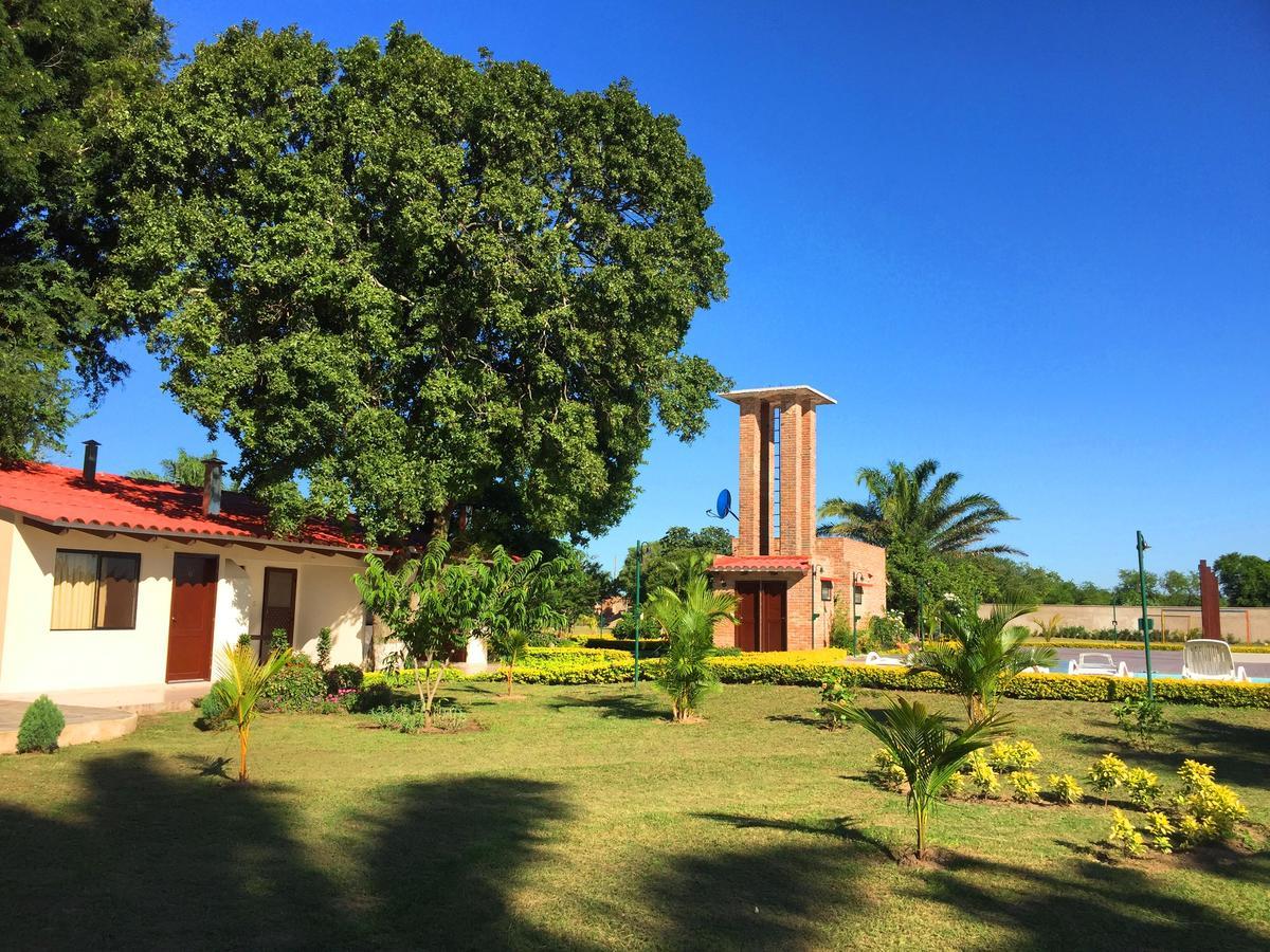 Los Jazmines Hotel Resort Warnes Zewnętrze zdjęcie