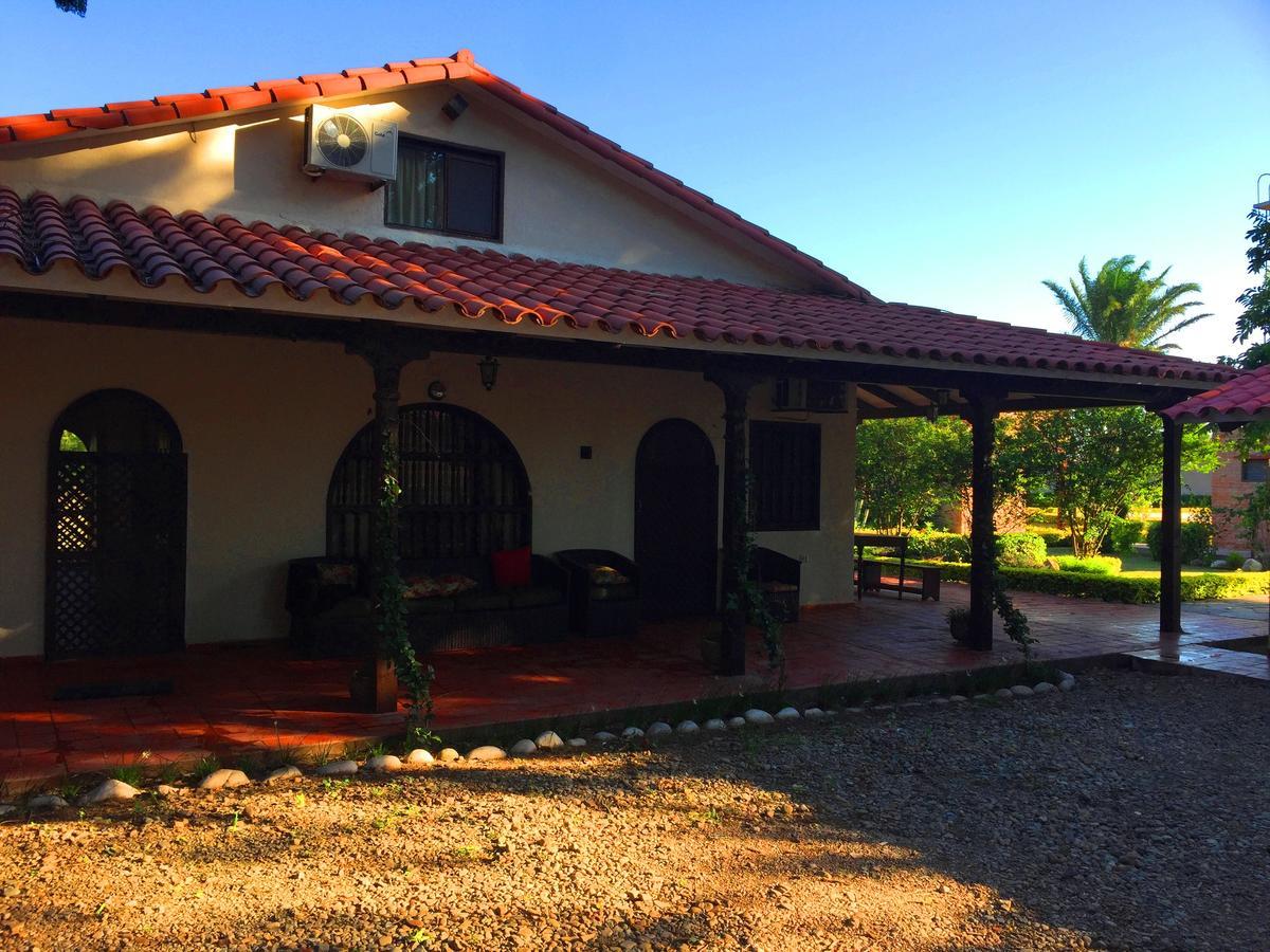 Los Jazmines Hotel Resort Warnes Zewnętrze zdjęcie