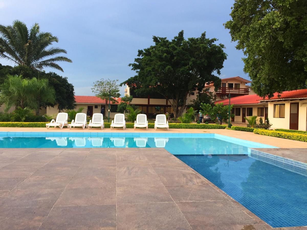 Los Jazmines Hotel Resort Warnes Zewnętrze zdjęcie