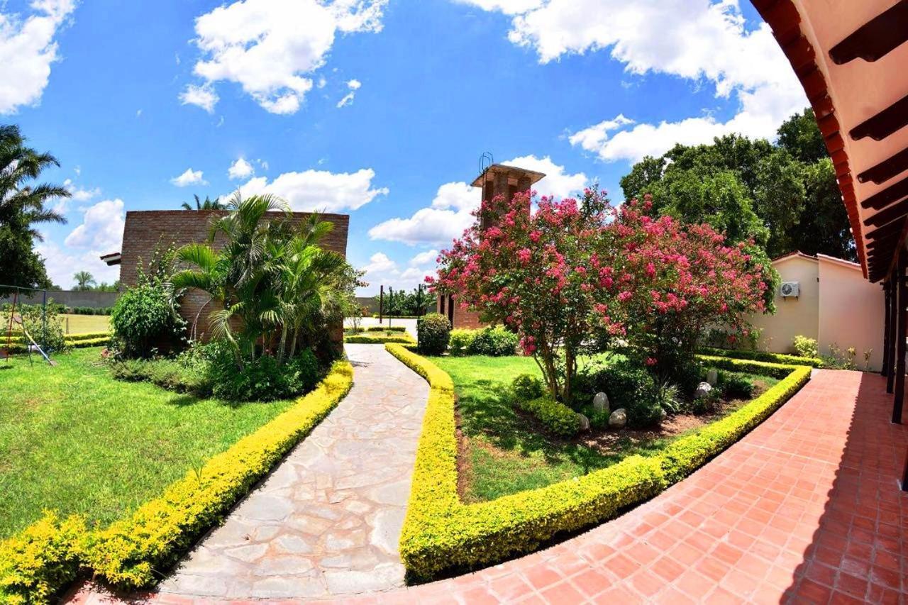 Los Jazmines Hotel Resort Warnes Zewnętrze zdjęcie
