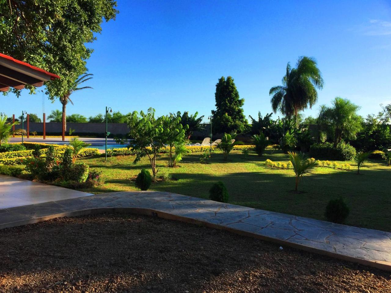 Los Jazmines Hotel Resort Warnes Zewnętrze zdjęcie